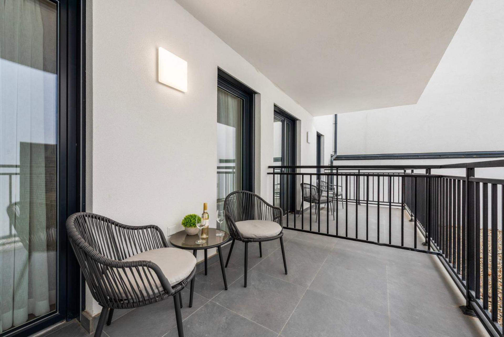 Studio Balcony