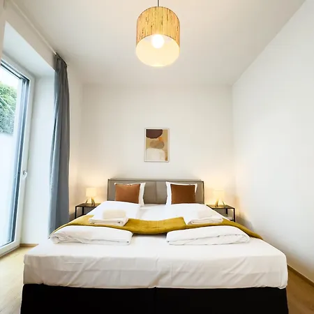 Vienna Hills Living-2